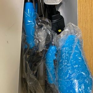 FHI Heat tool
LIMITED EDITION
NEON COLLECTION
NEON BLUE